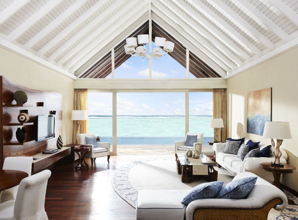 content/hotel/Taj Exotica/Accommodation/The Rehendi Presidential Overwater Suite with Pool/TajExotica-Acc-RehendiPresidentialSuitePool-05.jpg